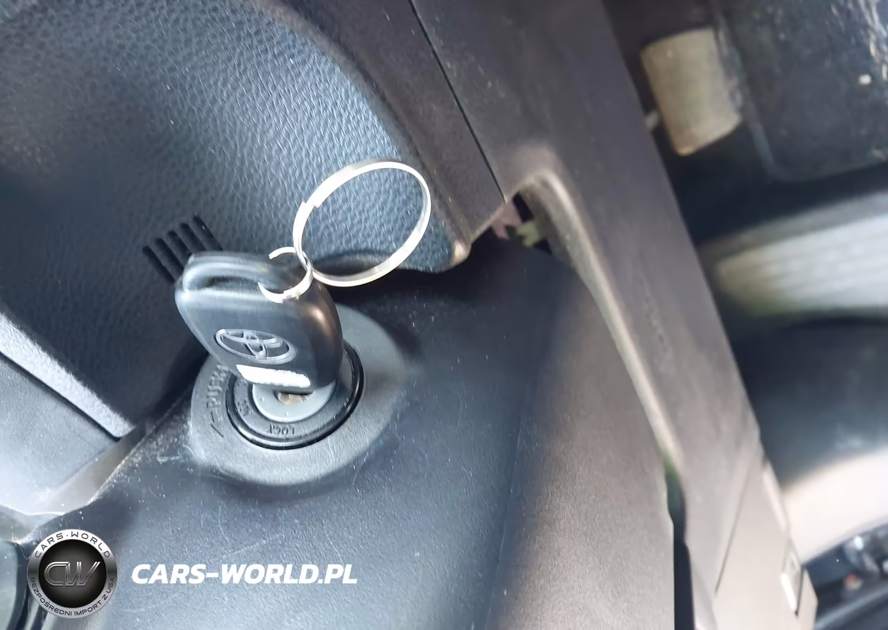 2015 Toyota Corolla Le VIN:2T1BURHE4FC327579 - 11