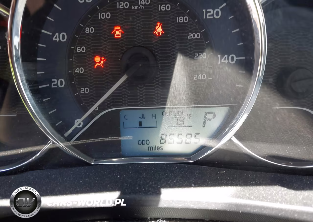 2015 Toyota Corolla Le VIN:2T1BURHE4FC327579 - 15