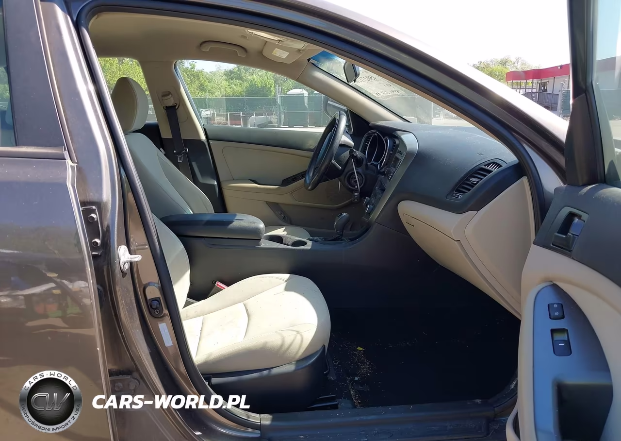 2012 Kia Optima Lx VIN:5XXGM4A75CG068416 - 5