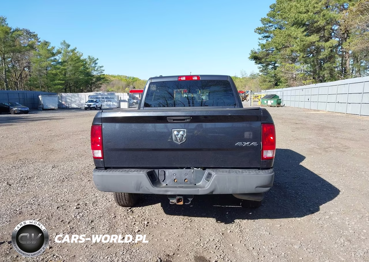 RAM 1500 ST VIN:1C6RR7FM4FS682255 - 16