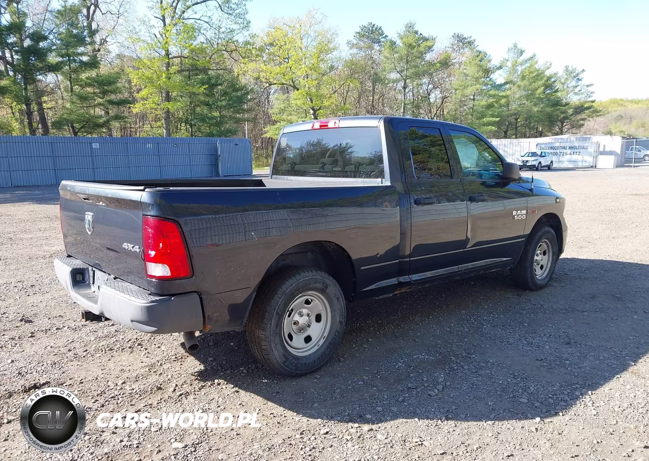RAM 1500 ST VIN:1C6RR7FM4FS682255 - 4