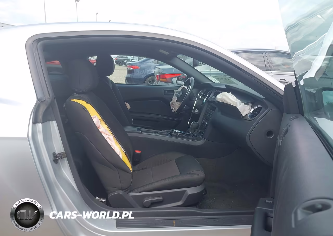 2014 Ford Mustang V6 VIN:1ZVBP8AM0E5306045 - 5