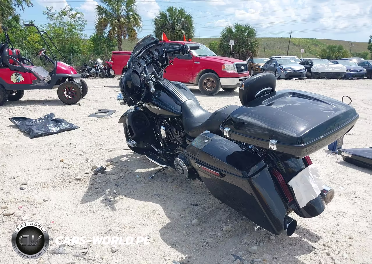 2016 Harley-Davidson Flhxse Cvo Street Glide VIN:1HD1PXN14GB951731 - 3