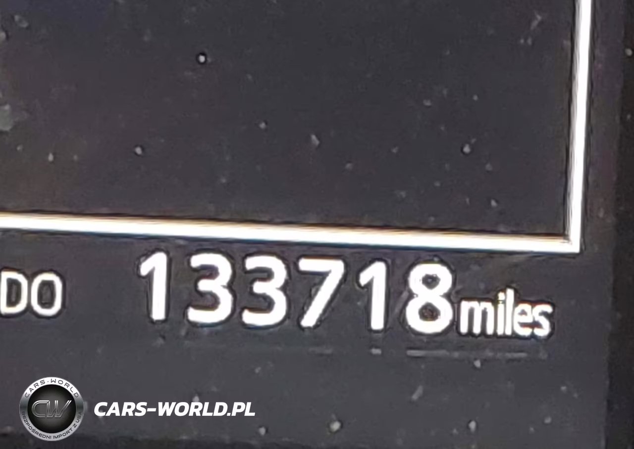 2018 Toyota Camry Le VIN:4T1B11HK0JU595133 - 15