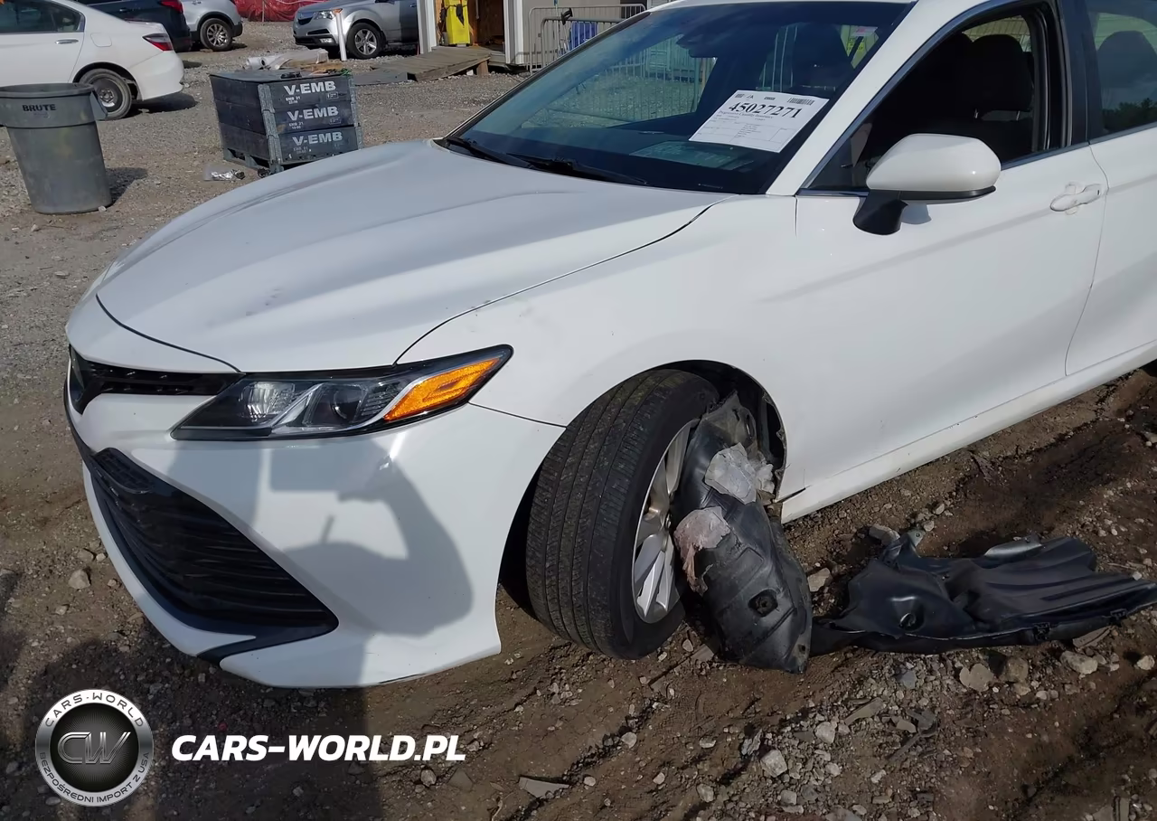 2018 Toyota Camry Le VIN:4T1B11HK0JU595133 - 6