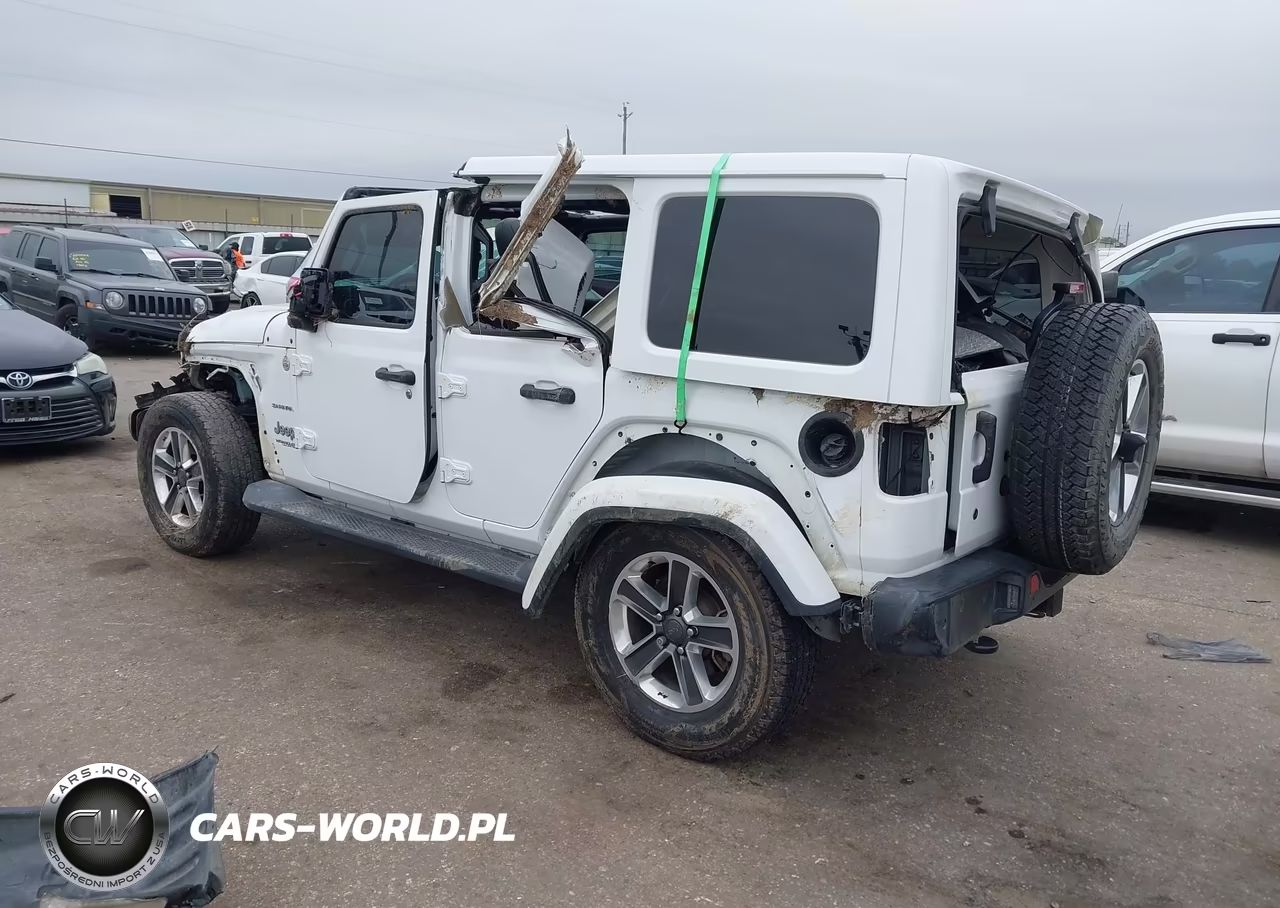 2018 Jeep Wrangler Unlimited Sahara 4X4 VIN:1C4HJXEG0JW123715 - 3