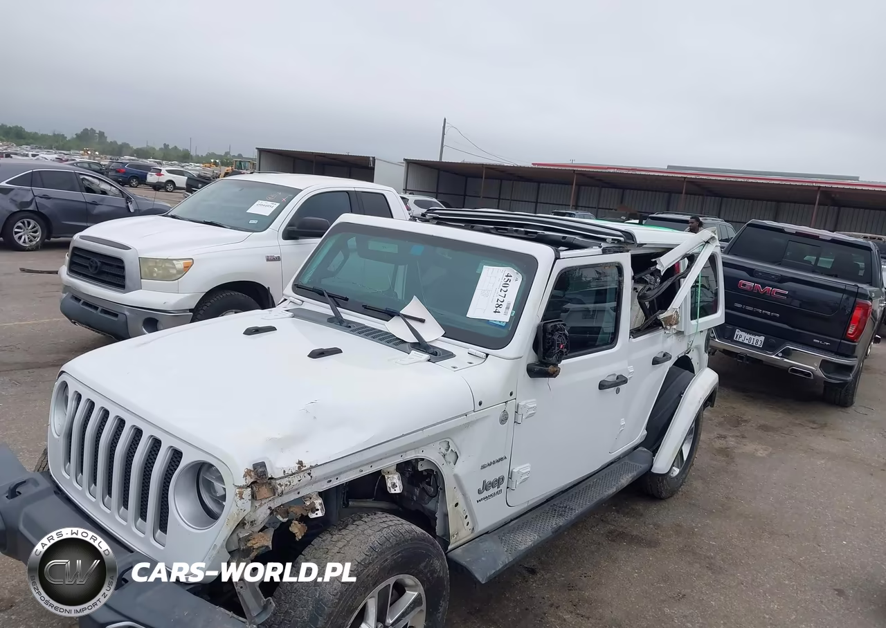 2018 Jeep Wrangler Unlimited Sahara 4X4 VIN:1C4HJXEG0JW123715 - 6