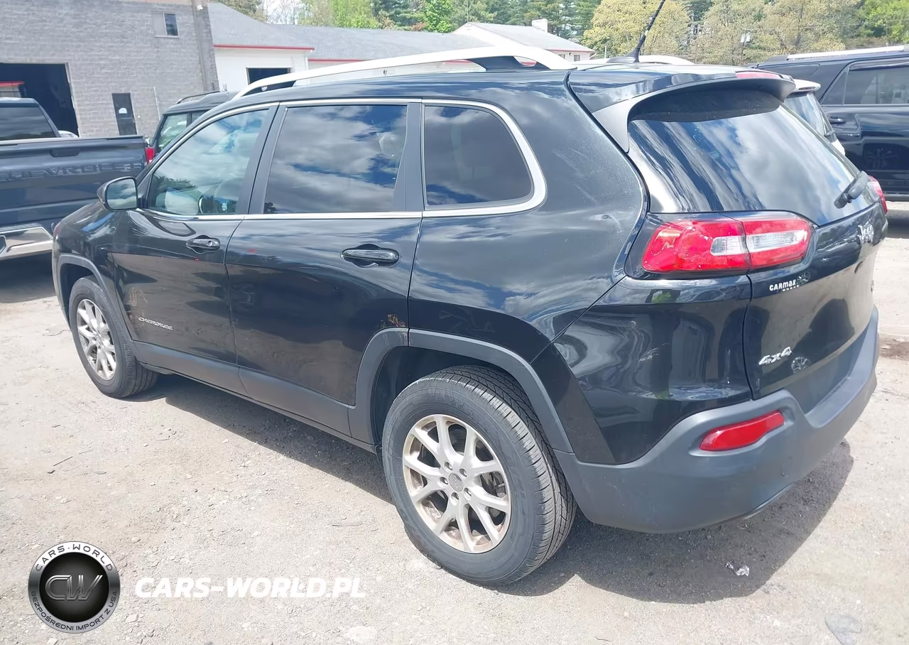 2015 Jeep Cherokee Latitude VIN:1C4PJMCB0FW648900 - 3