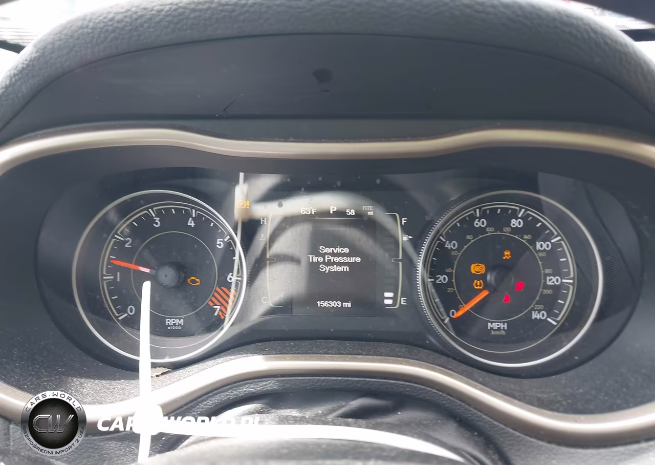 2015 Jeep Cherokee Latitude VIN:1C4PJMCB0FW648900 - 7
