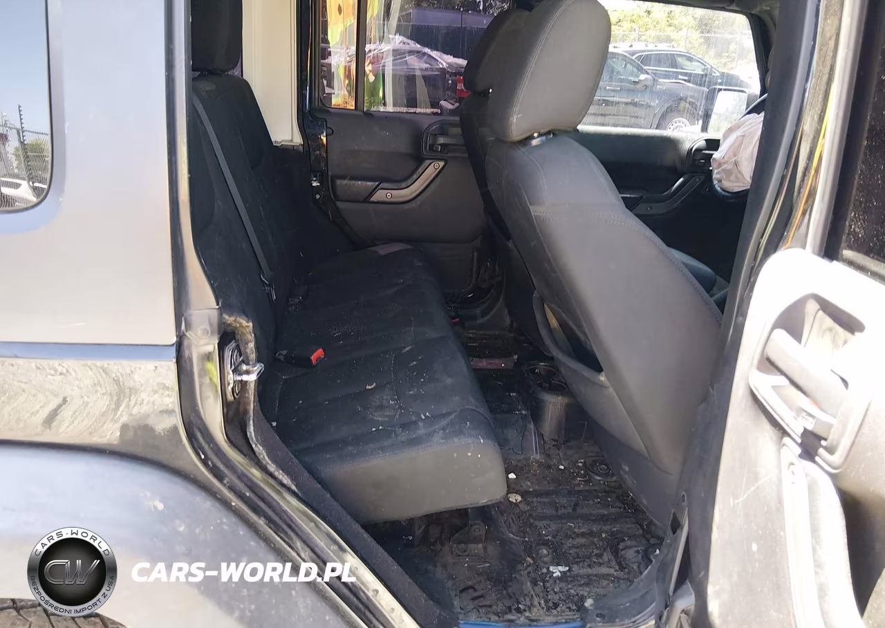 2016 Jeep Wrangler Unlimited Sport VIN:1C4BJWDG5GL101706 - 8