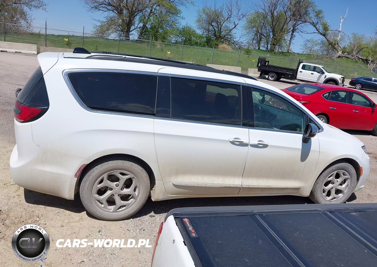 2023 Chrysler Pacifica Limited VIN:2C4RC1GG7PR529260 - 13