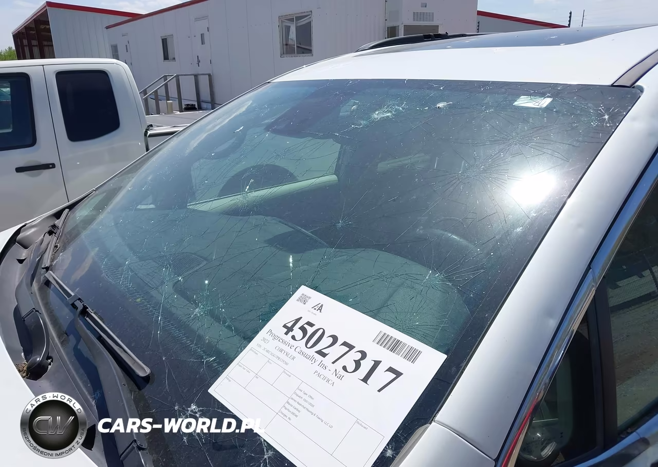 2023 Chrysler Pacifica Limited VIN:2C4RC1GG7PR529260 - 18