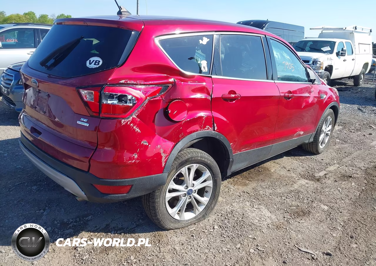 2019 Ford Escape Se VIN:1FMCU9GD0KUB44203 - 4
