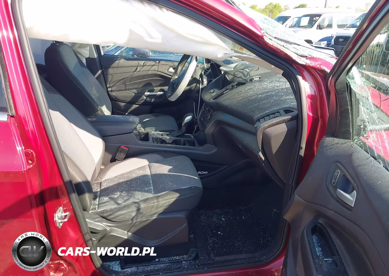 2019 Ford Escape Se VIN:1FMCU9GD0KUB44203 - 5