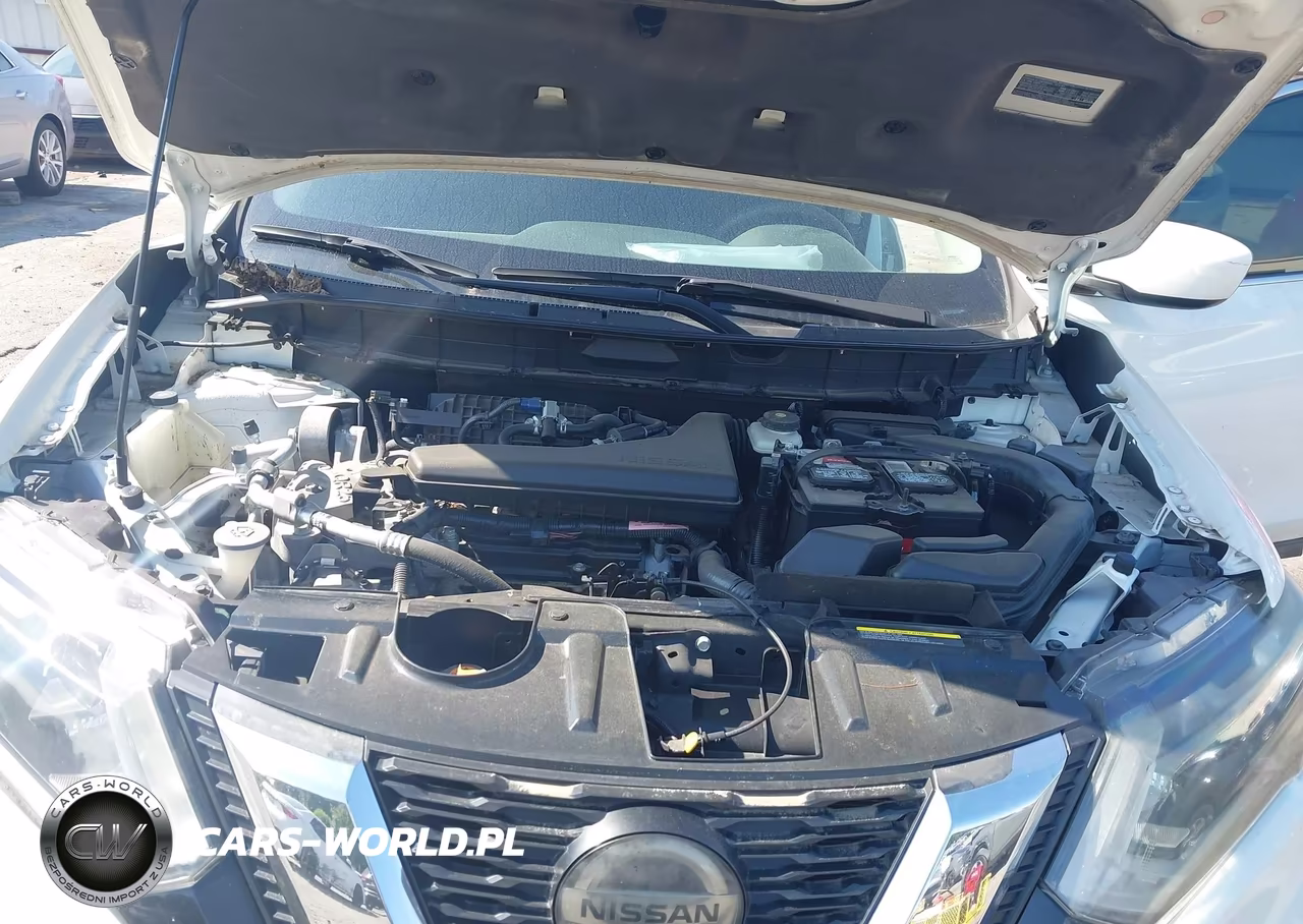 2018 Nissan Rogue S VIN:5N1AT2MT1JC772319 - 10