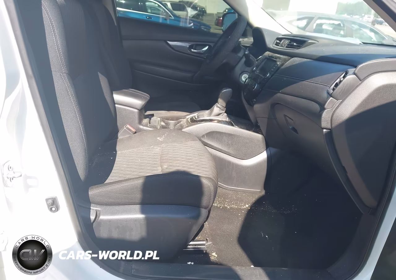 2018 Nissan Rogue S VIN:5N1AT2MT1JC772319 - 5