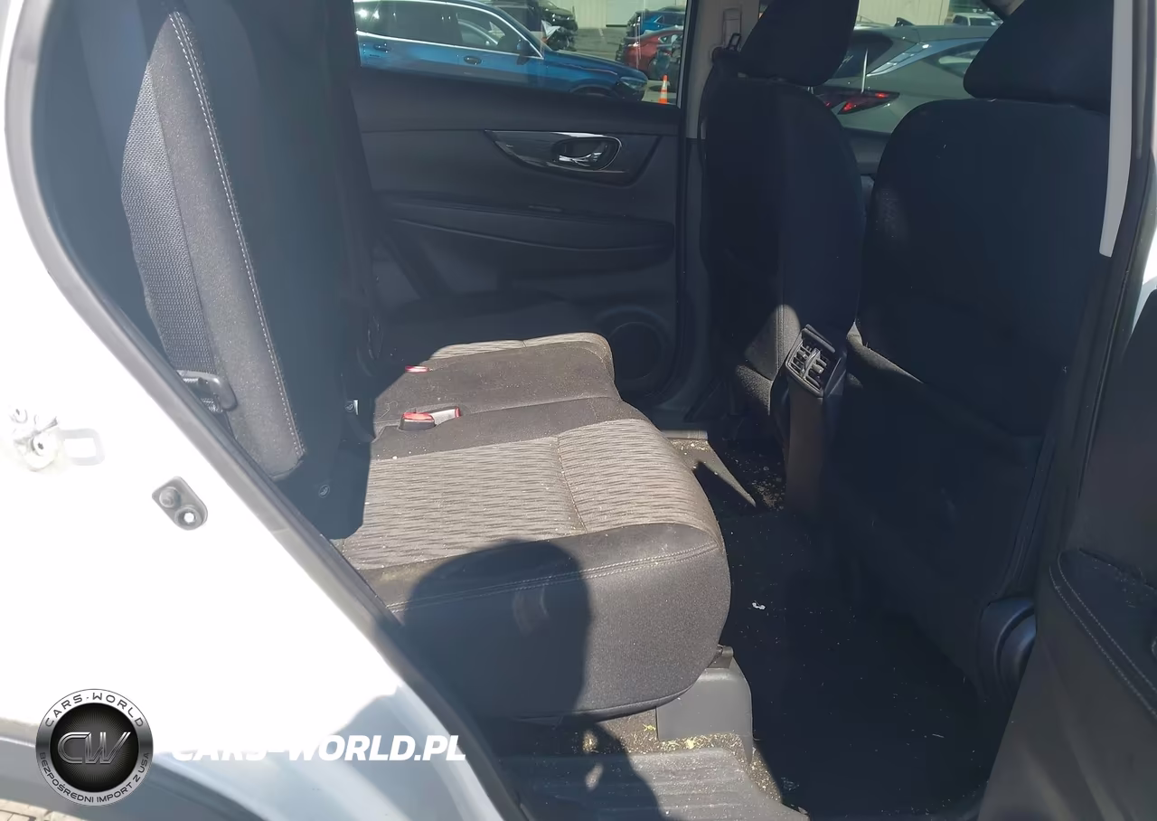 2018 Nissan Rogue S VIN:5N1AT2MT1JC772319 - 8