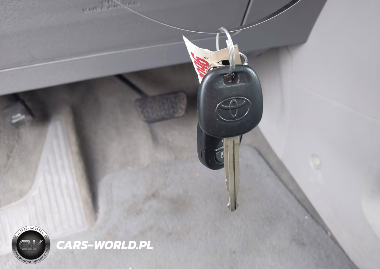 2014 Toyota Sienna Le V6 8 Passenger VIN:5TDKK3DC7ES468739 - 11