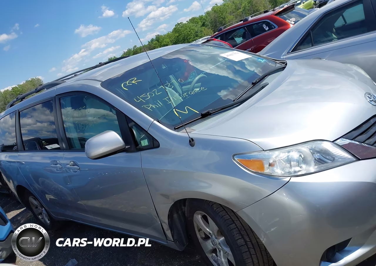 2014 Toyota Sienna Le V6 8 Passenger VIN:5TDKK3DC7ES468739 - 13
