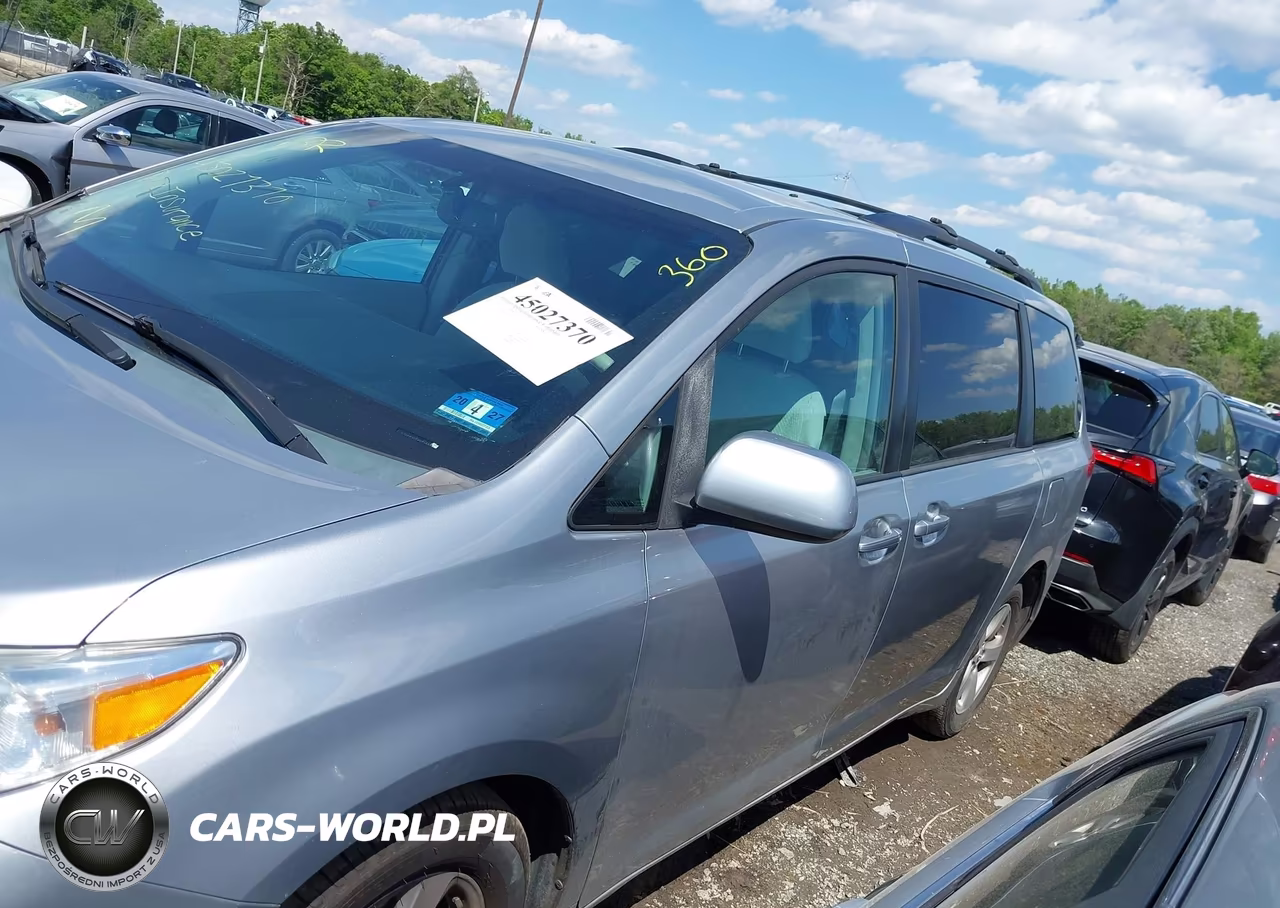 2014 Toyota Sienna Le V6 8 Passenger VIN:5TDKK3DC7ES468739 - 14