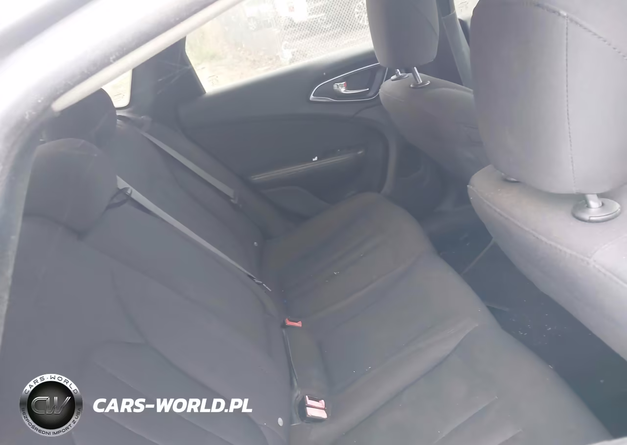 2015 Chrysler 200 Limited VIN:1C3CCCAB8FN631178 - 8