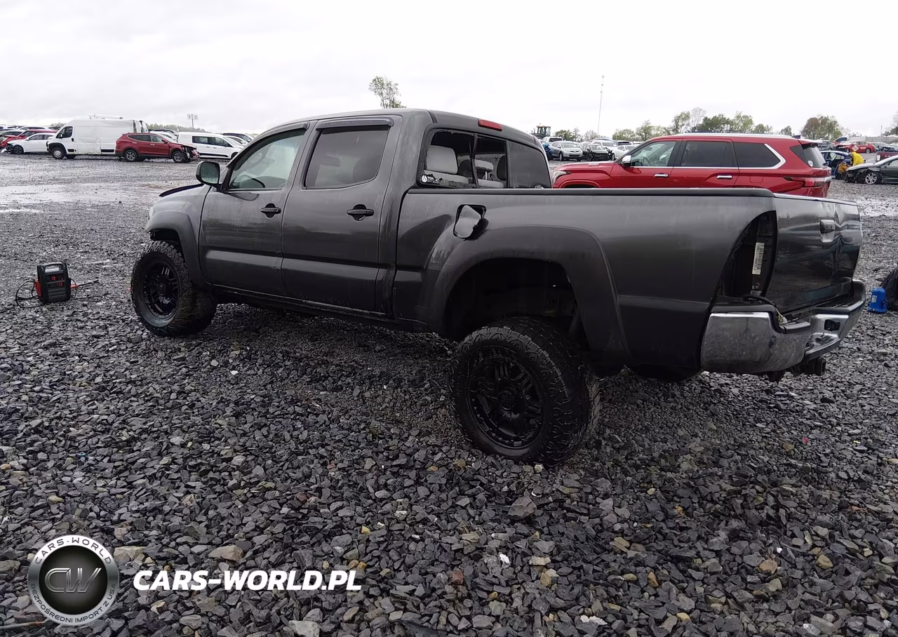2011 Toyota Tacoma Base V6 VIN:3TMMU4FN4BM024351 - 3