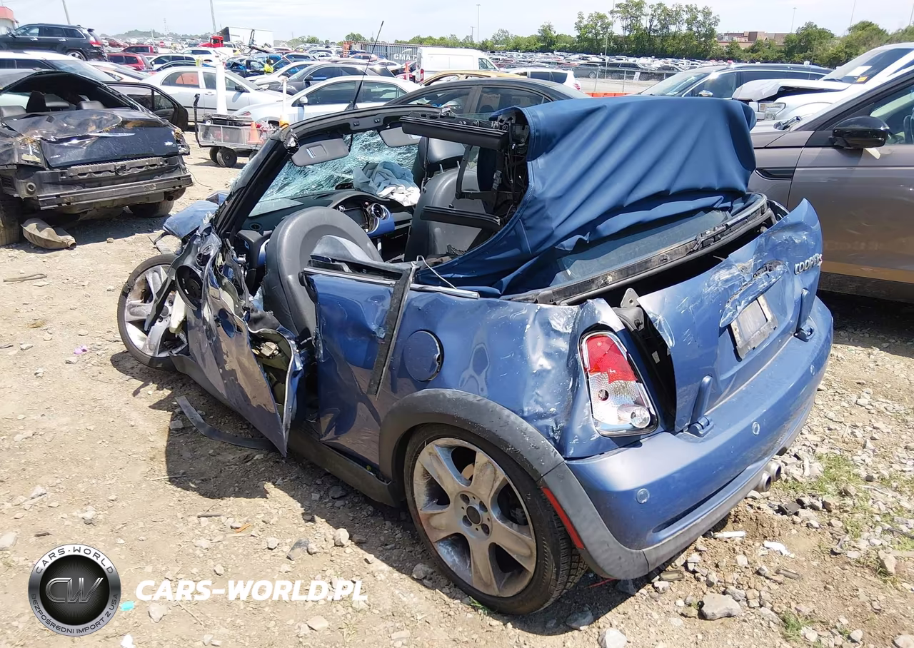 2005 Mini Cooper S VIN:WMWRH33445TF82318 - 3