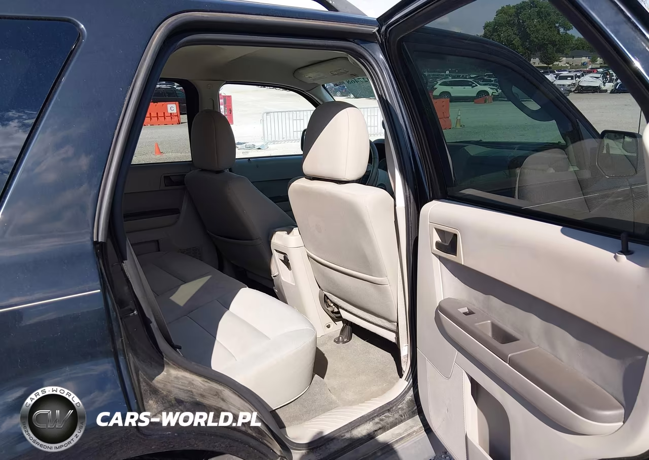 2010 Ford Escape Xlt VIN:1FMCU9DG6AKC58750 - 8