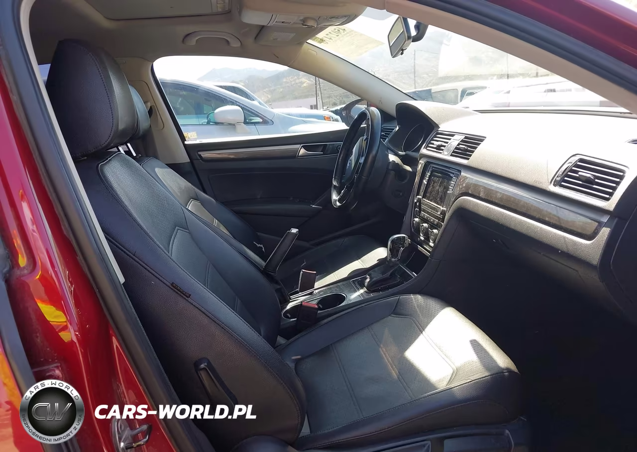 2017 Volkswagen Passat 1.8T Se VIN:1VWBT7A3XHC031720 - 5