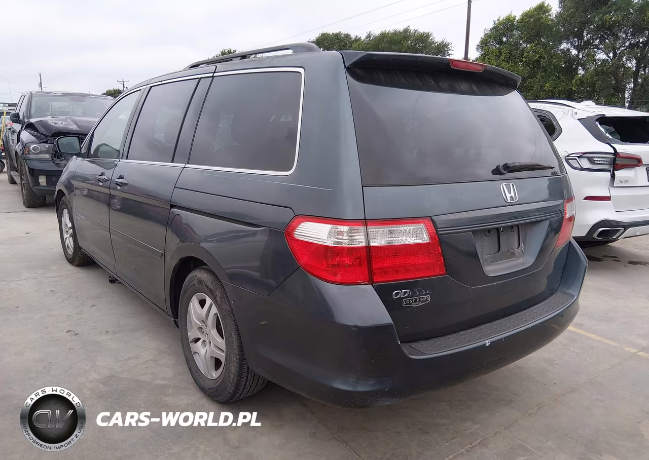 2006 Honda Odyssey Ex VIN:5FNRL38456B406566 - 3