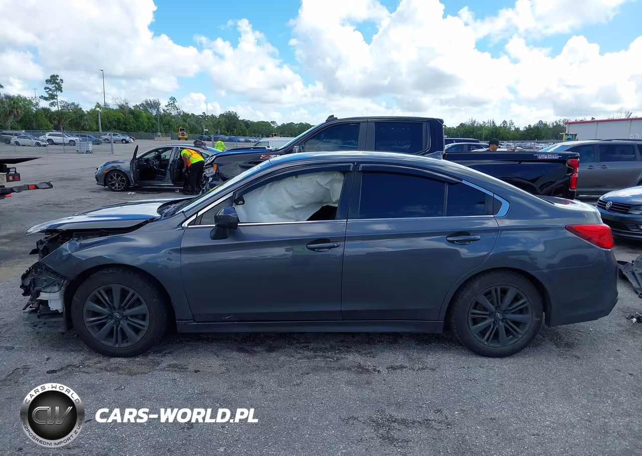 2018 Subaru Legacy 2.5I Premium VIN:4S3BNAC68J3006144 - 14