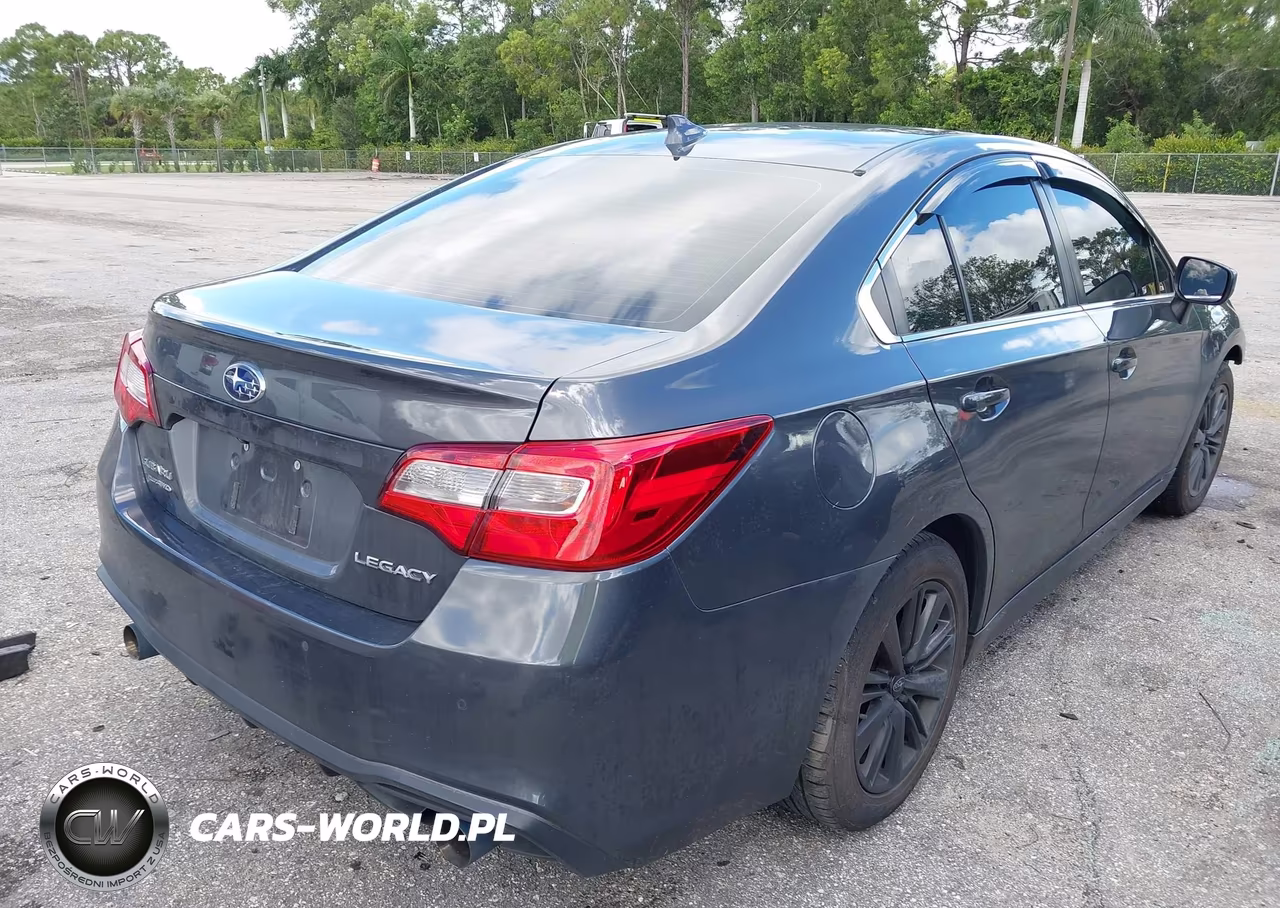 2018 Subaru Legacy 2.5I Premium VIN:4S3BNAC68J3006144 - 4
