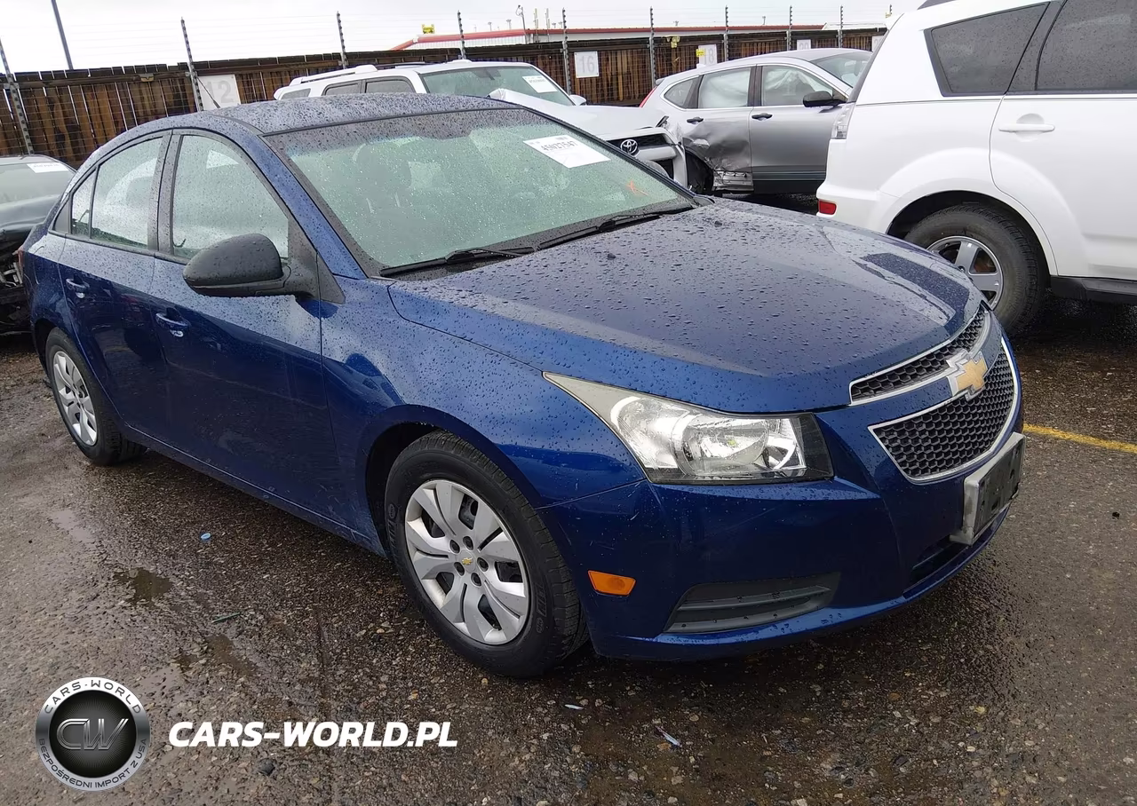 2013 Chevrolet Cruze Ls Auto – zdjęcie 1 z 11