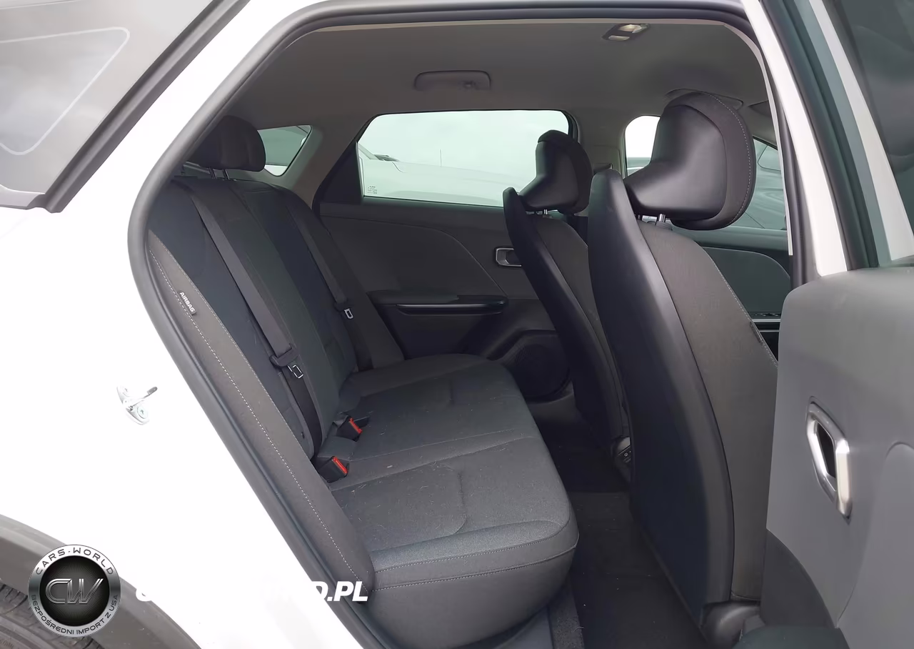2025 Kia K4 Lxs VIN:3KPFT4DE6SE161283 - 8