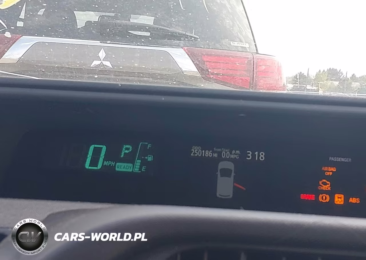 2013 Toyota Prius C Three VIN:JTDKDTB30D1550854 - 7