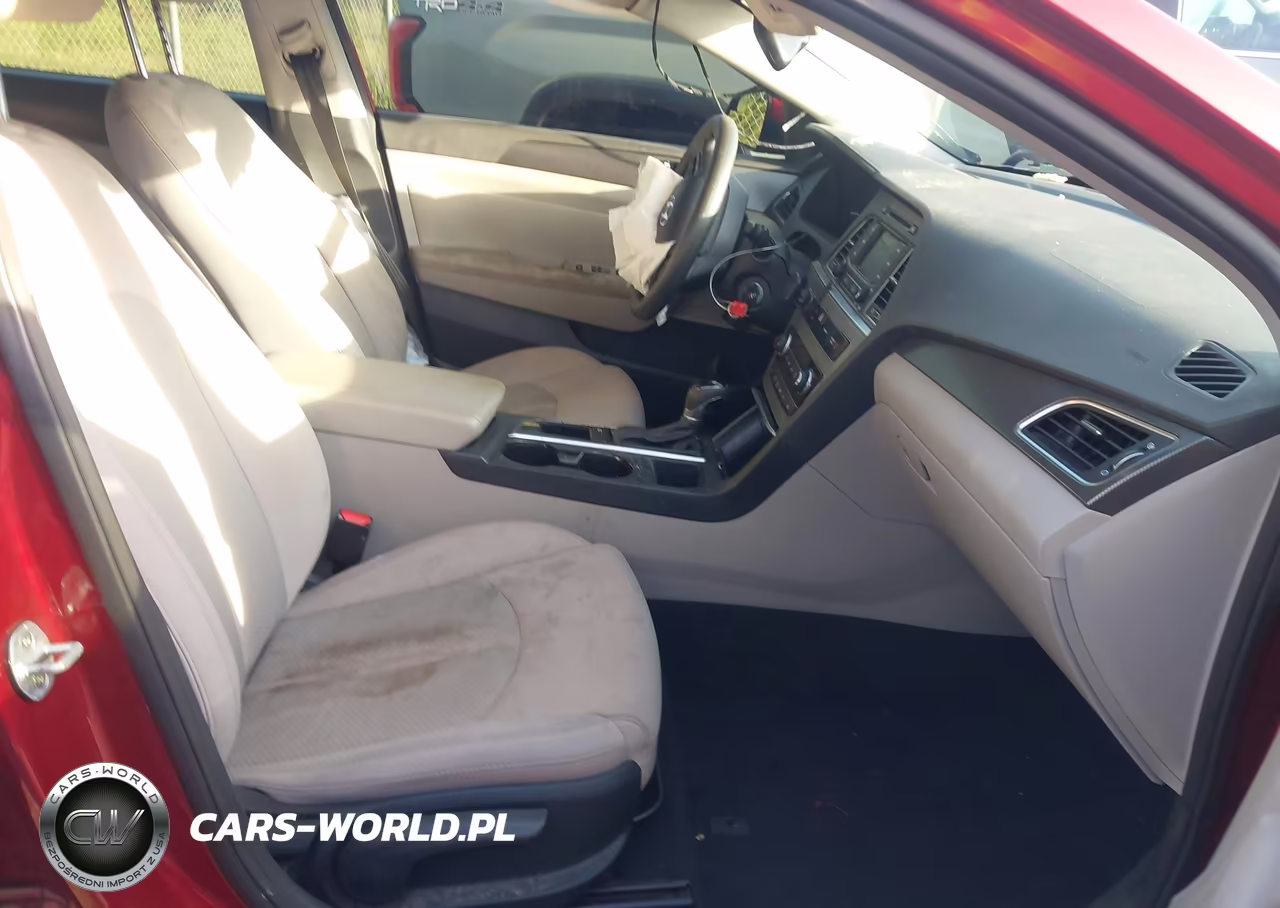 2015 Hyundai Sonata Sport VIN:5NPE34AF8FH167189 - 5