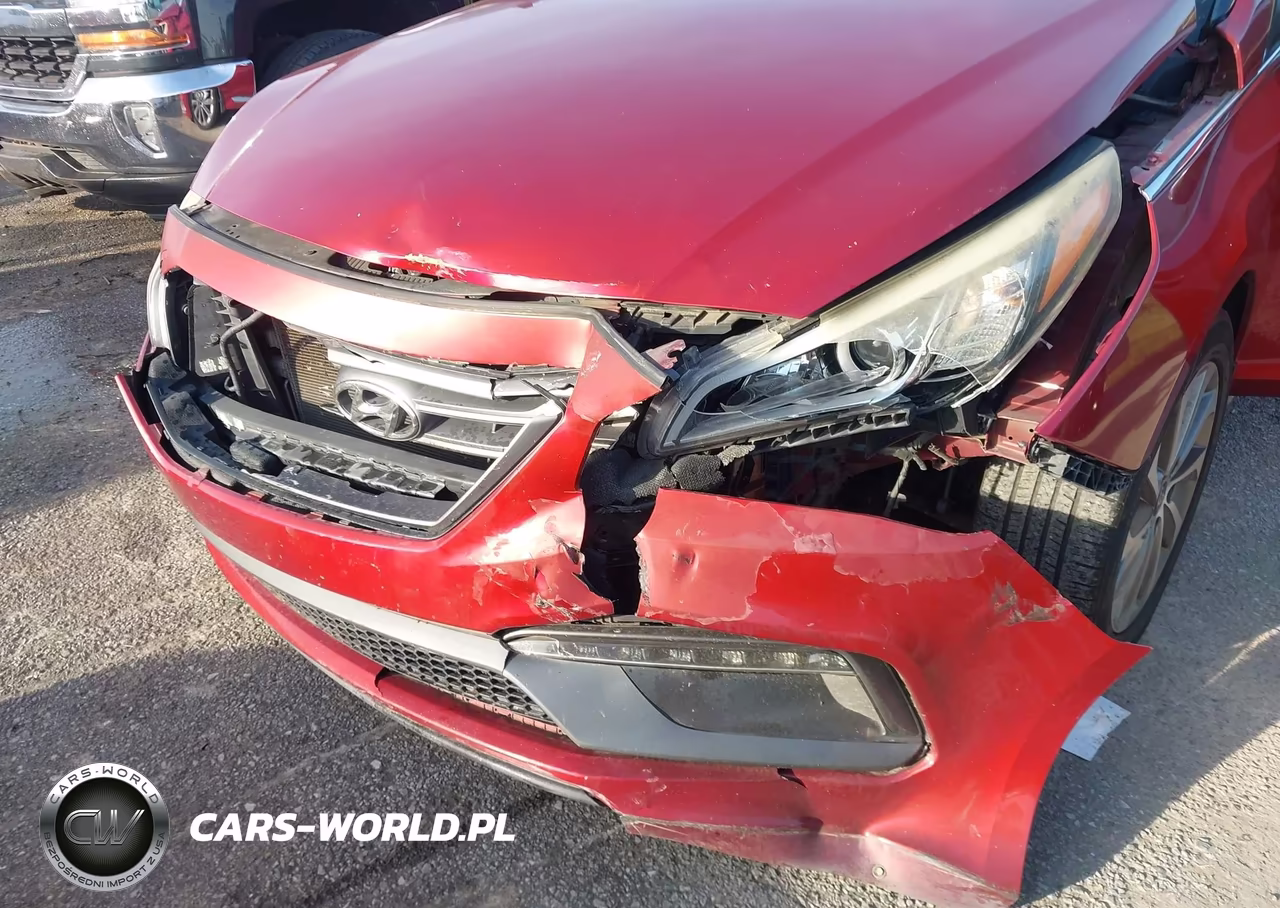 2015 Hyundai Sonata Sport VIN:5NPE34AF8FH167189 - 6