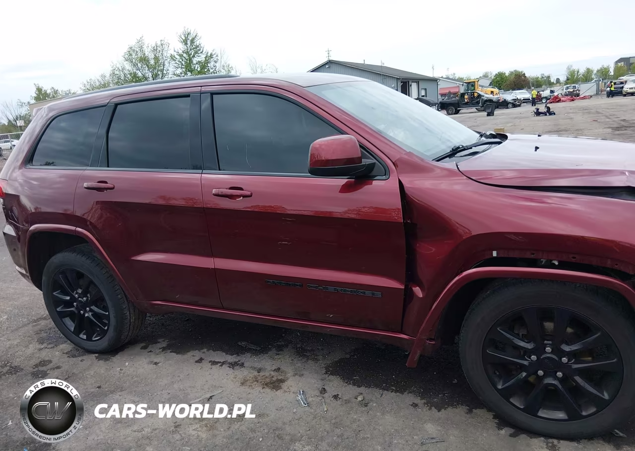 2018 Jeep Grand Cherokee Altitude 4X4 VIN:1C4RJFAG1JC122420 - 13