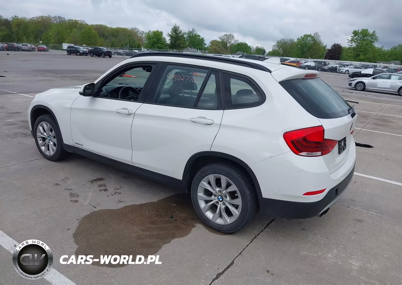 2014 BMW X1 xDrive28I VIN:WBAVL1C5XEVY22919 - 3