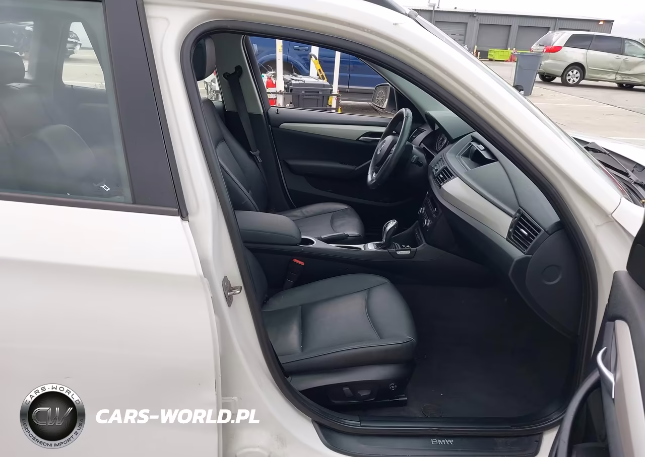 2014 BMW X1 xDrive28I VIN:WBAVL1C5XEVY22919 - 5