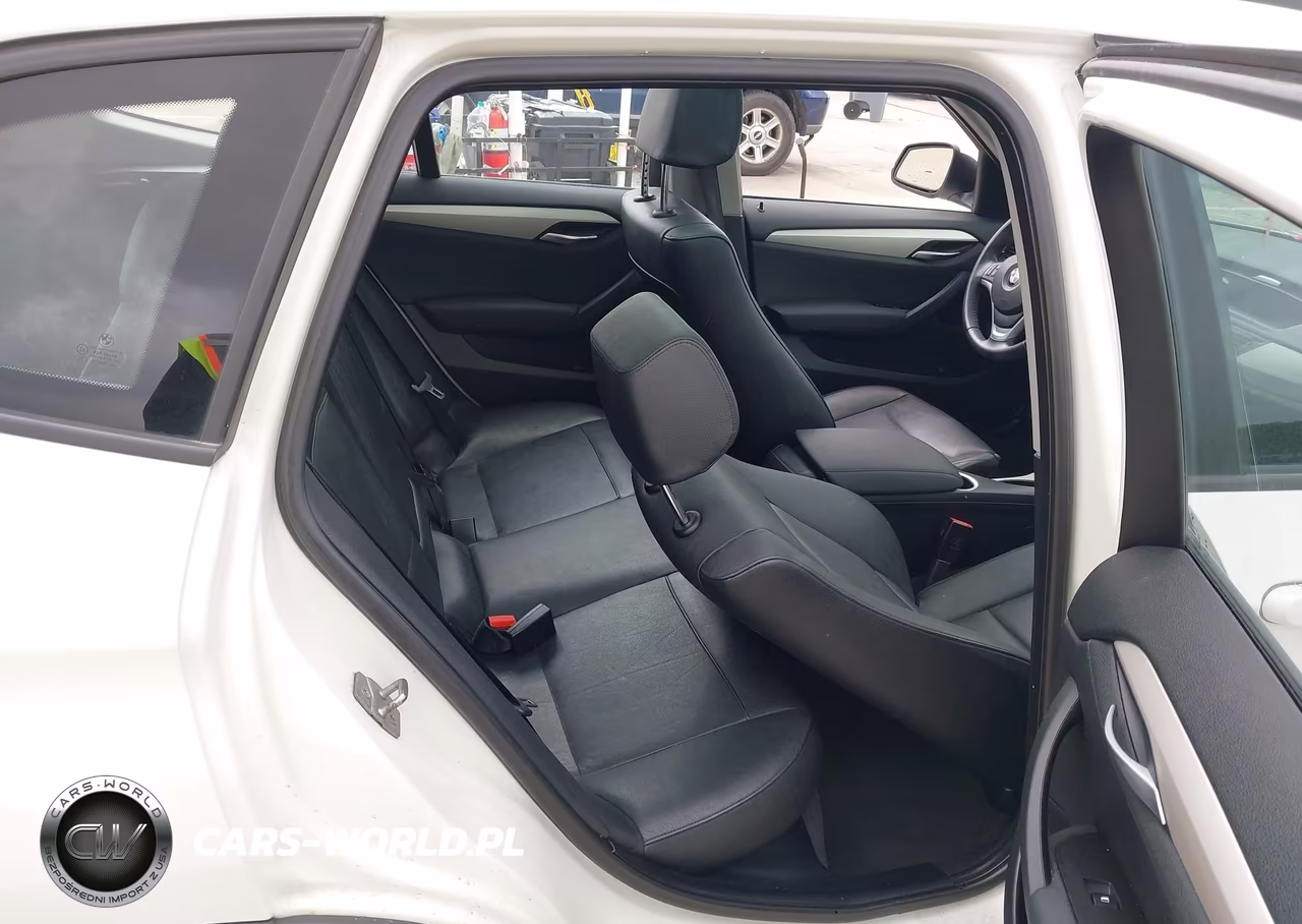 2014 BMW X1 xDrive28I VIN:WBAVL1C5XEVY22919 - 8
