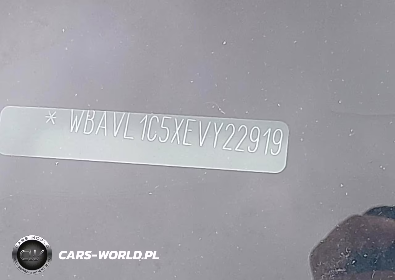 2014 BMW X1 xDrive28I VIN:WBAVL1C5XEVY22919 - 9
