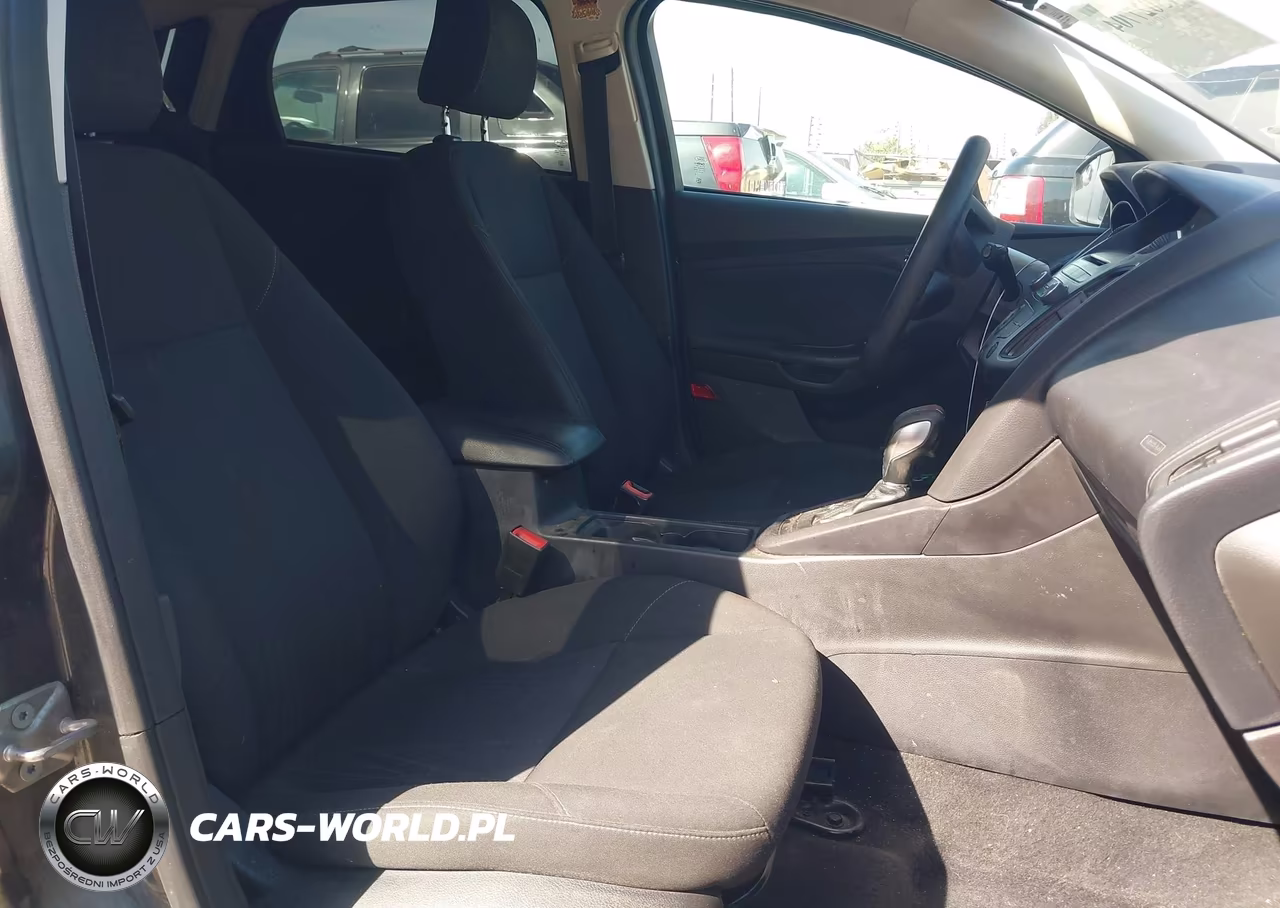 2015 Ford Focus Se VIN:1FADP3K20FL326942 - 5