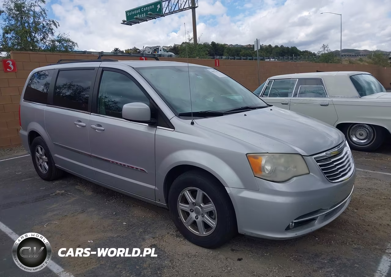 2012 Chrysler Town & Country Touring