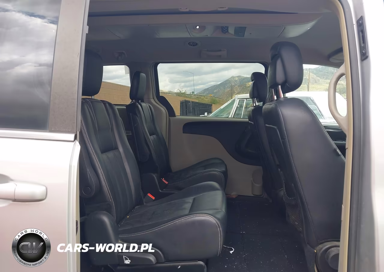 2012 Chrysler Town & Country Touring VIN:2C4RC1BG5CR300190 - 8