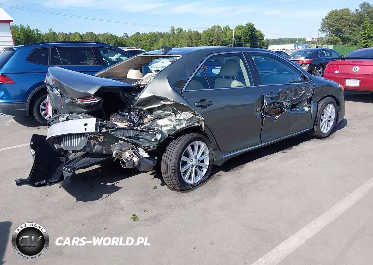 2013 Toyota Camry Xle V6 VIN:4T1BK1FK8DU535475 - 4