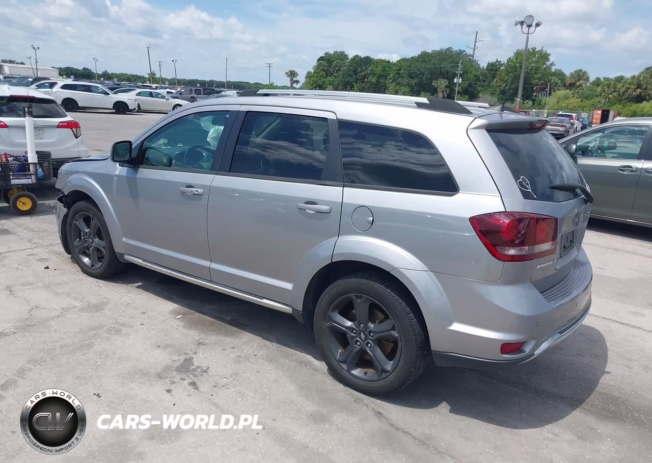2018 Dodge Journey Crossroad VIN:3C4PDCGB3JT534237 - 3