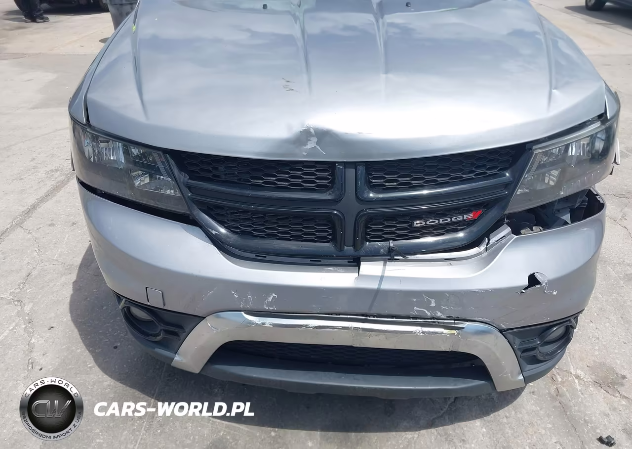 2018 Dodge Journey Crossroad VIN:3C4PDCGB3JT534237 - 6