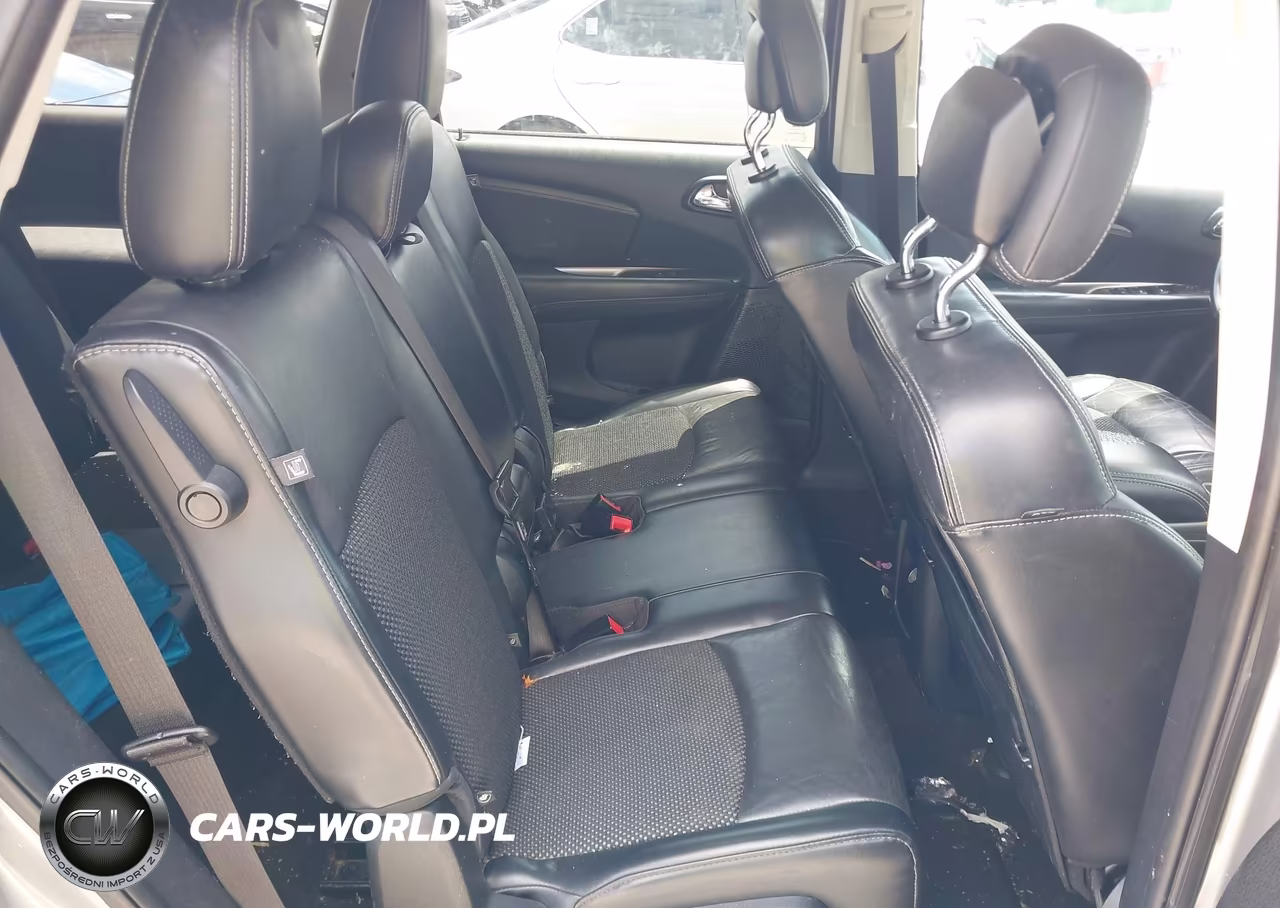2018 Dodge Journey Crossroad VIN:3C4PDCGB3JT534237 - 8