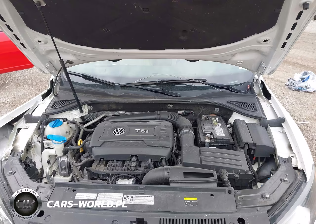 2015 Volkswagen Passat 1.8T Limited Edition VIN:1VWAT7A38FC080892 - 10